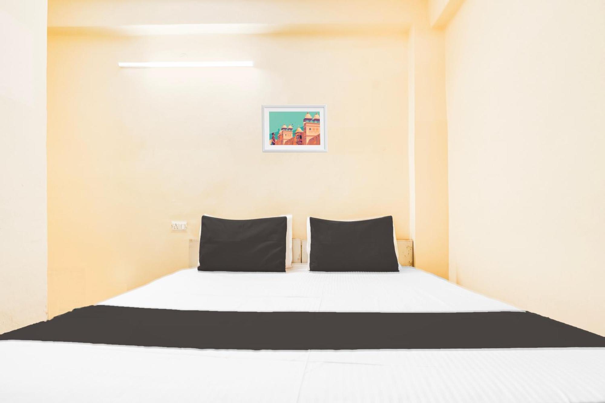 Spot On Tejasvi Hotel Noida Exterior photo